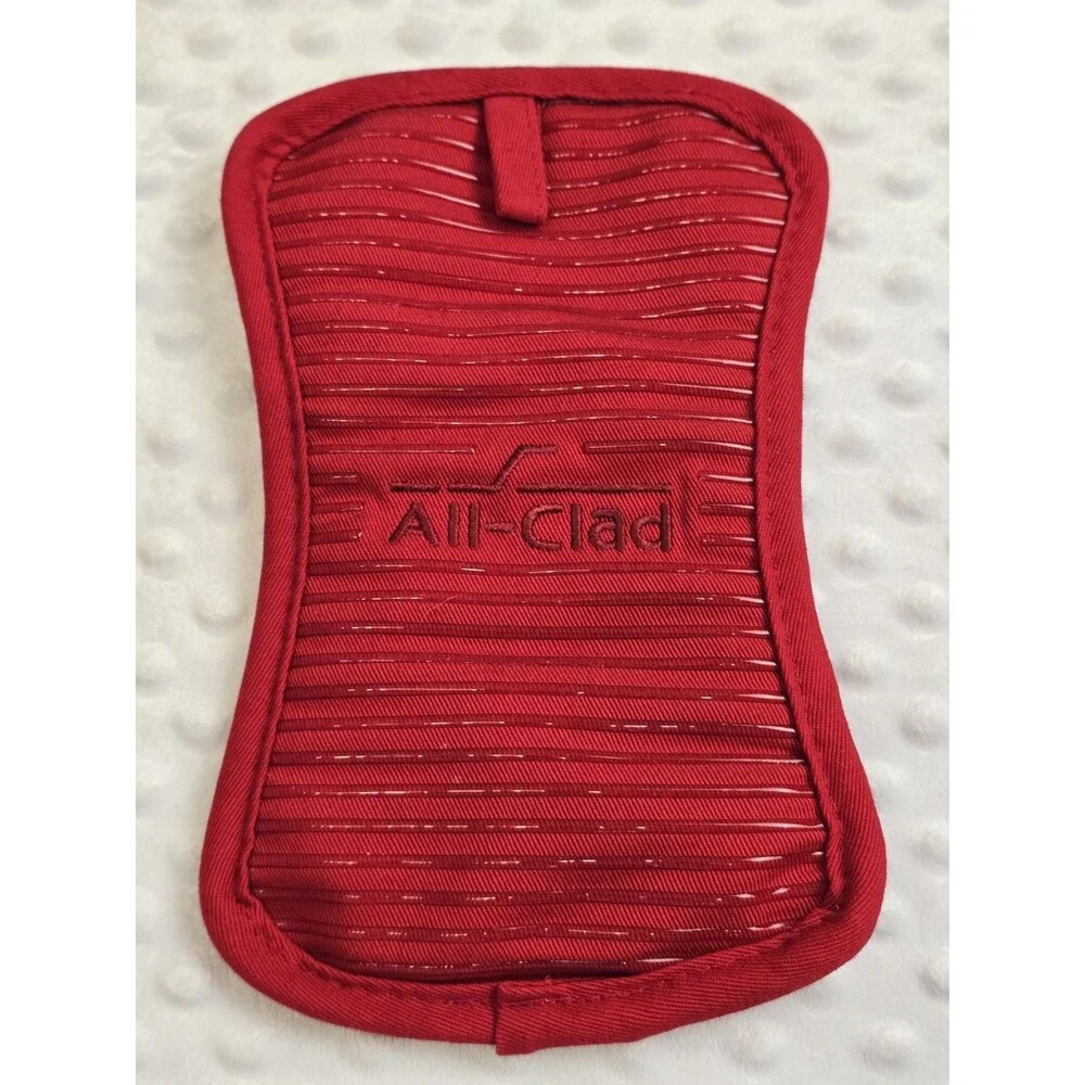 All-Clad Premium Pot Holder & Hot Pad  Set Of 2 Heat Resistant 500  Degrees  Red